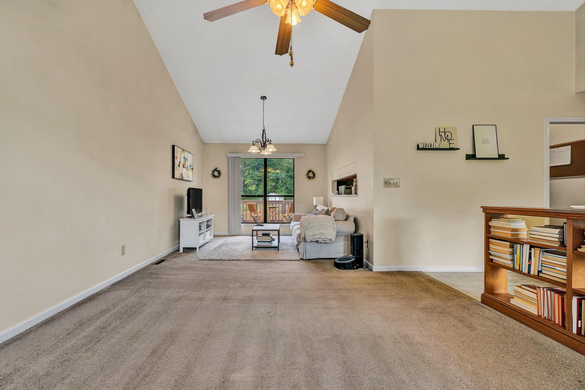 5605 Castle Rock RD - Photo 6