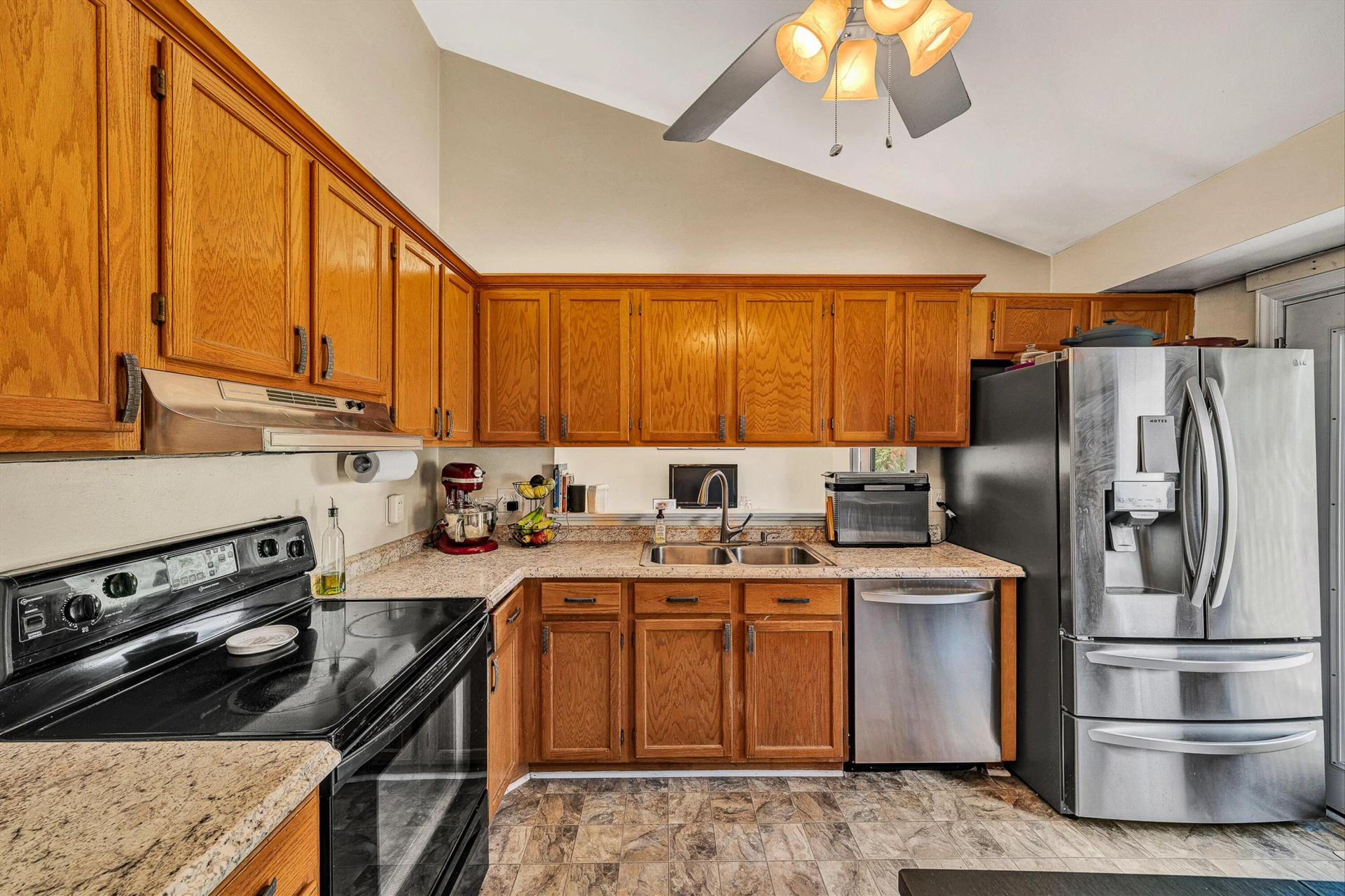 5605 Castle Rock RD - Photo 10