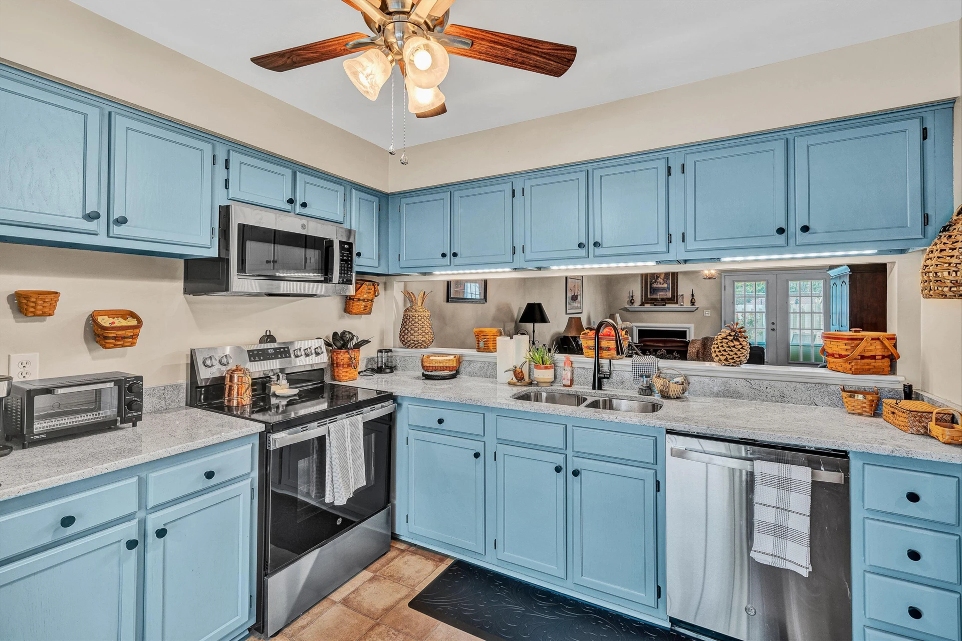 867 Stonegate CT - Photo 7