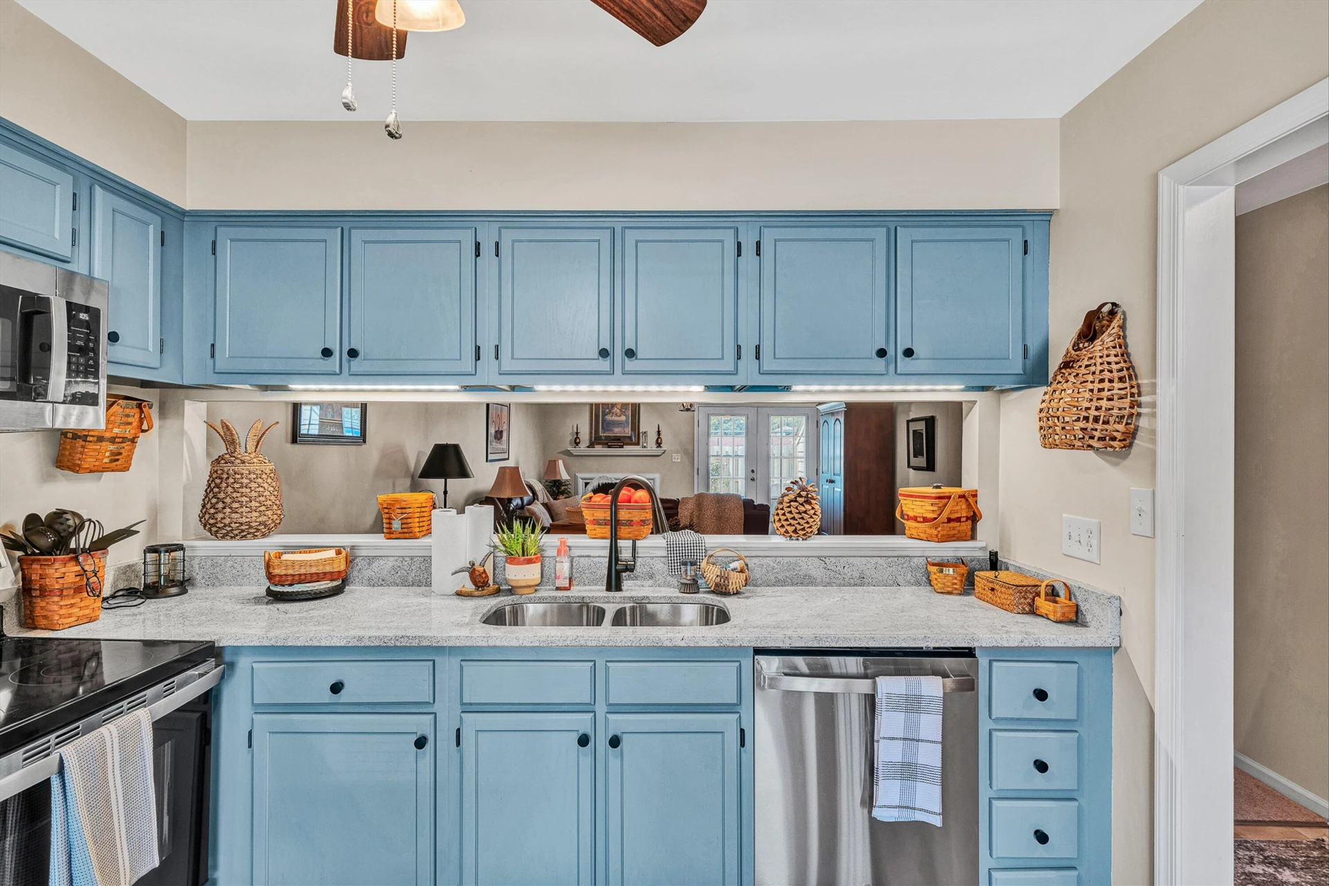 867 Stonegate CT - Photo 8