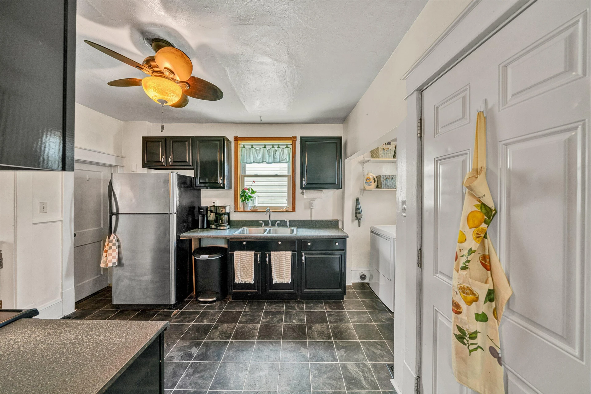 1036 Woodrow AVE SE - Photo 10