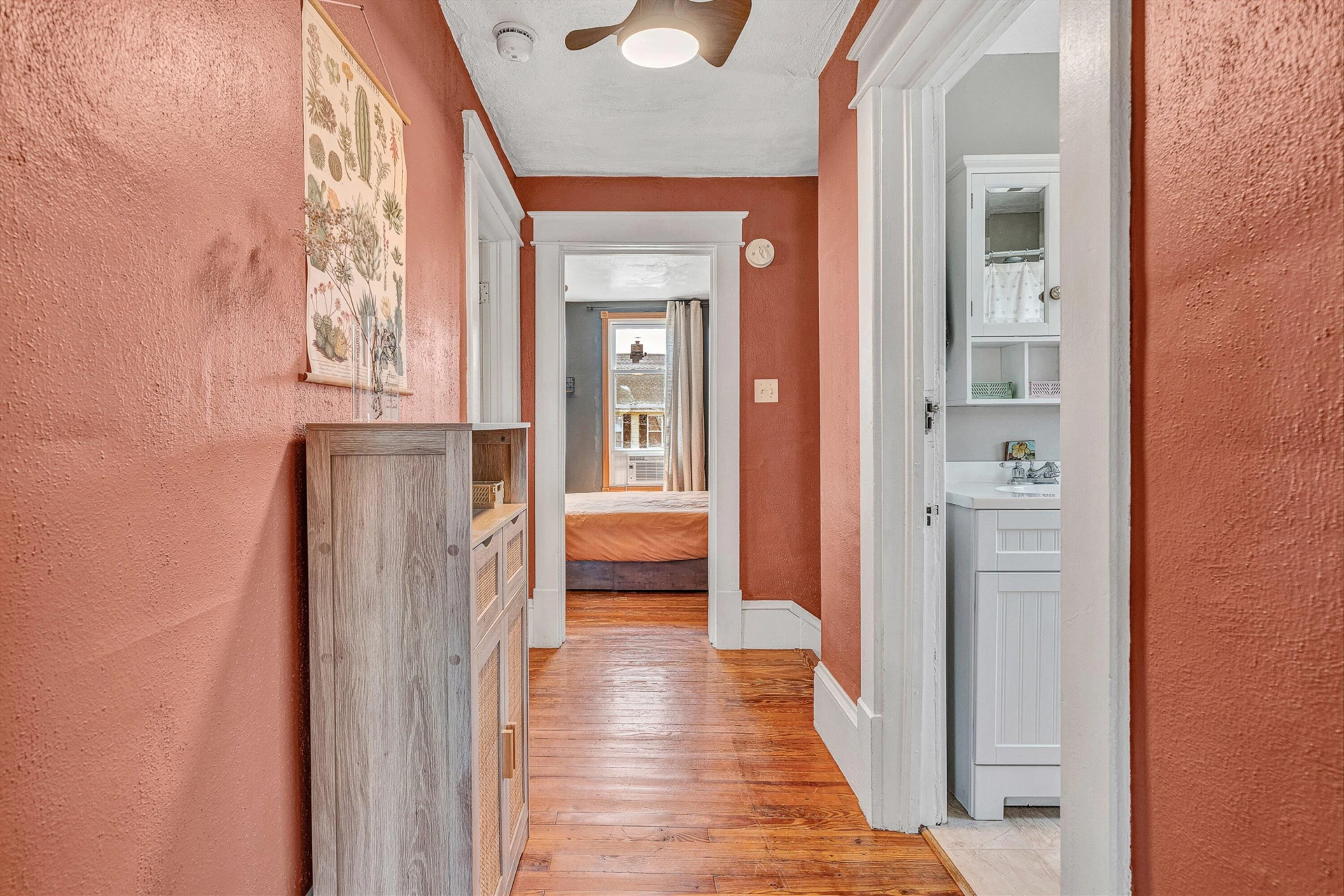 1036 Woodrow AVE SE - Photo 14