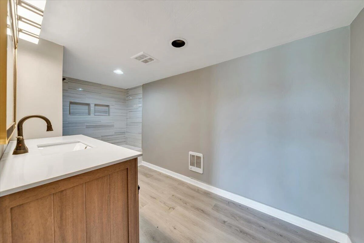 1325 Lewis RD SE - Photo 9