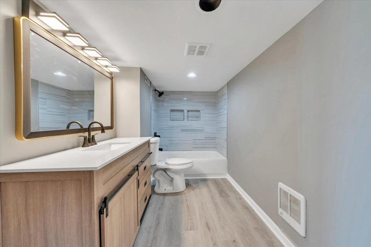 1325 Lewis RD SE - Photo 10