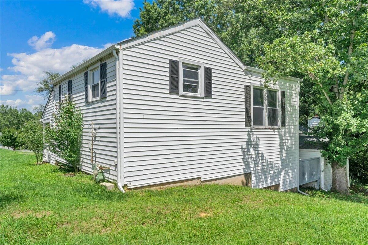 1325 Lewis RD SE - Photo 20