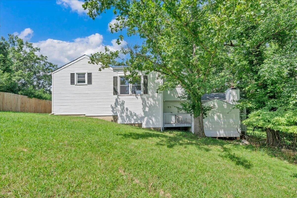 1325 Lewis RD SE - Photo 22