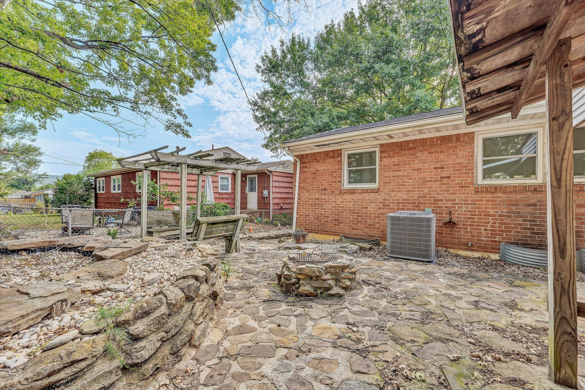 5304 Endicott ST - Photo 27
