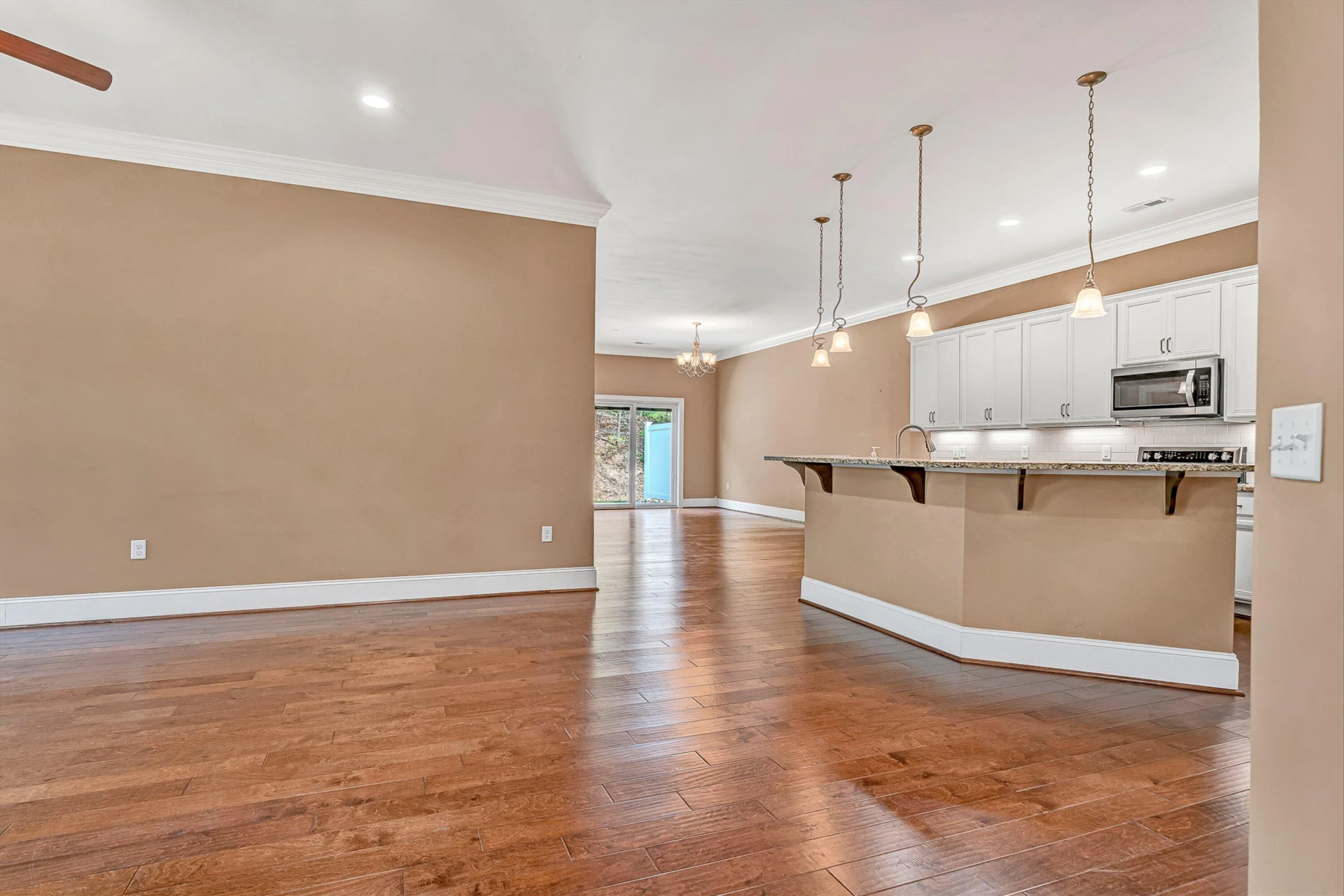 4730 Leigh LN - Photo 5