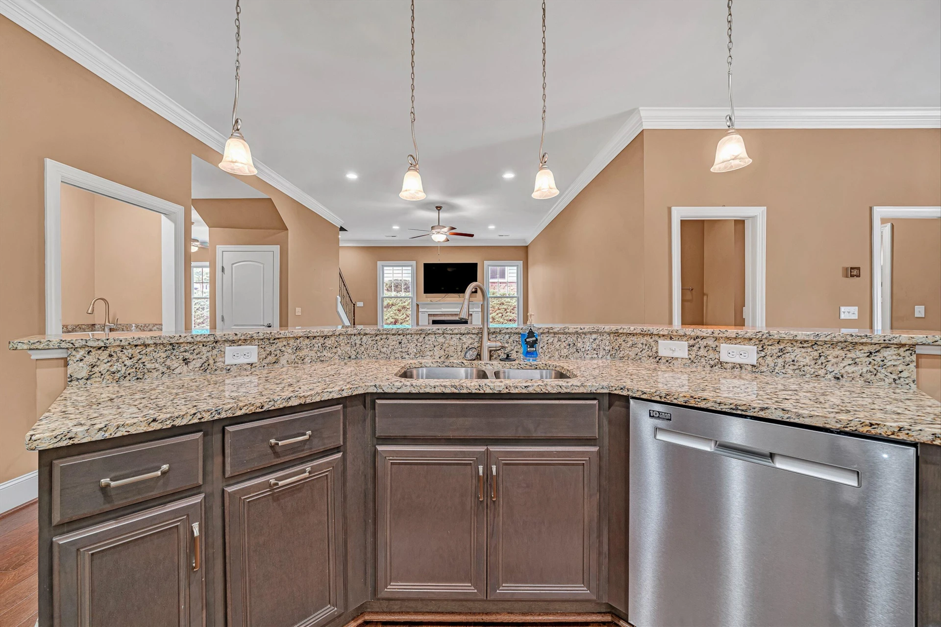 4730 Leigh LN - Photo 12