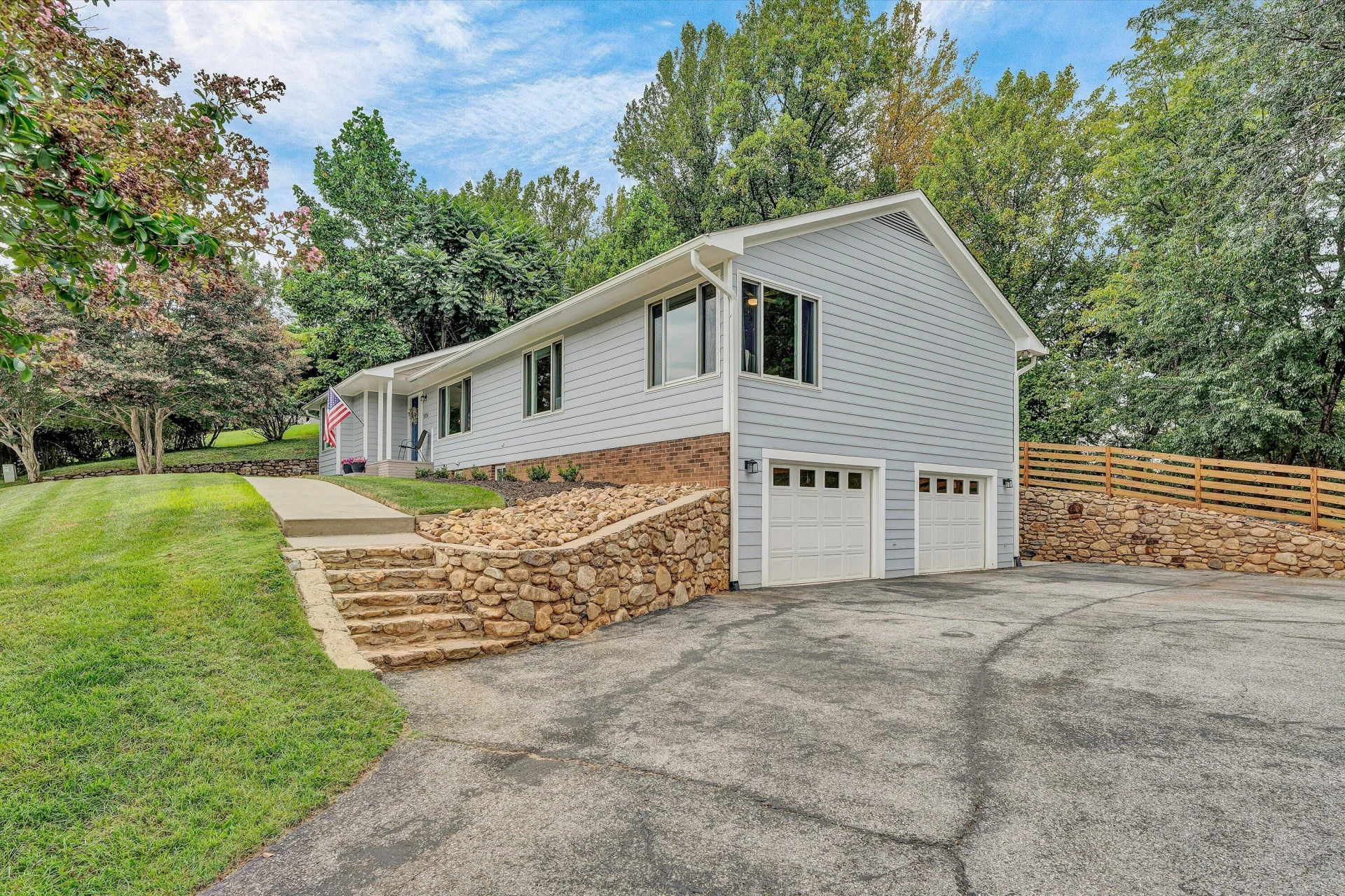 5954 Landview DR - Photo 2