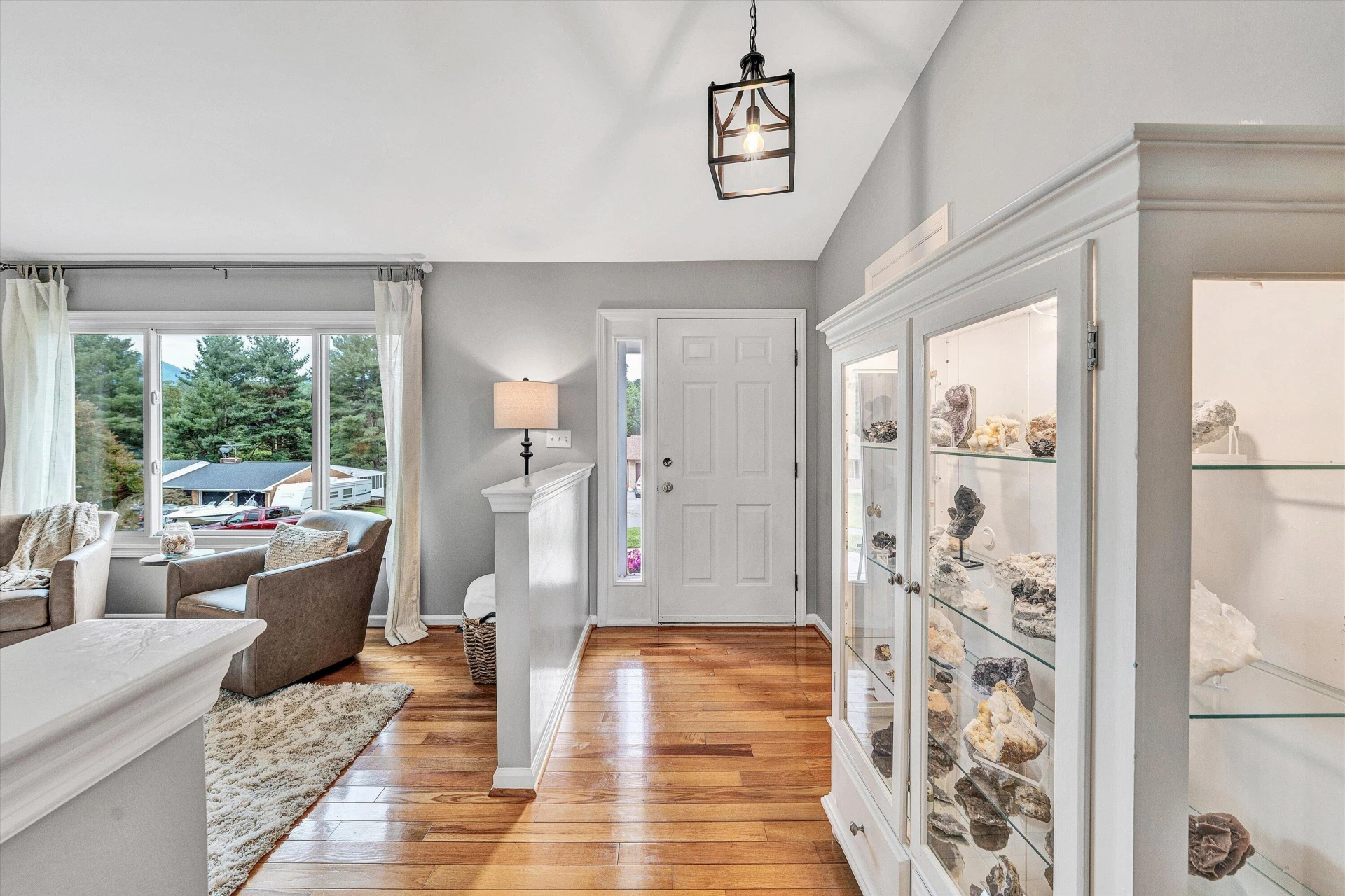 5954 Landview DR - Photo 7