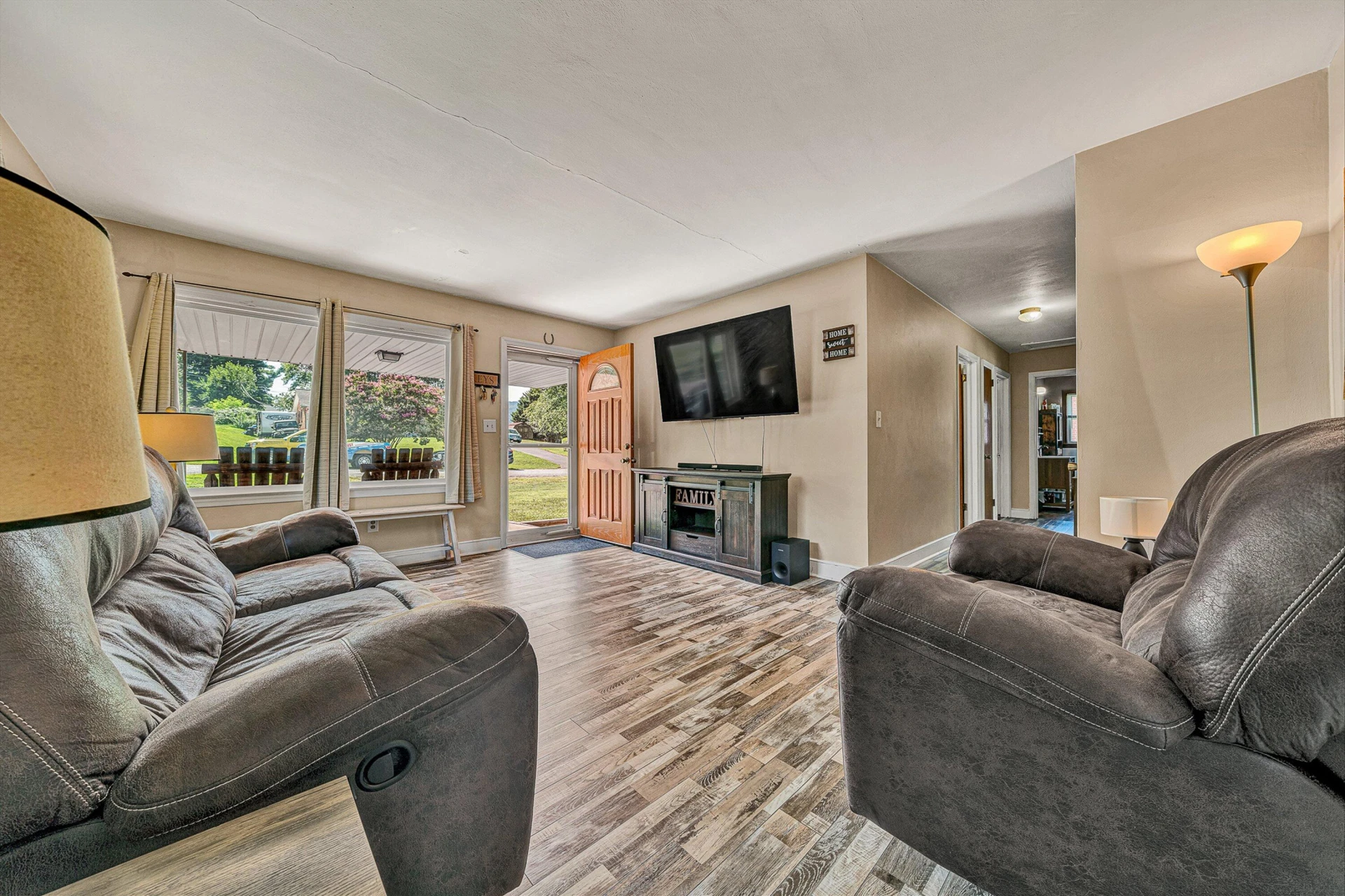 5814 Maywood AVE - Photo 3