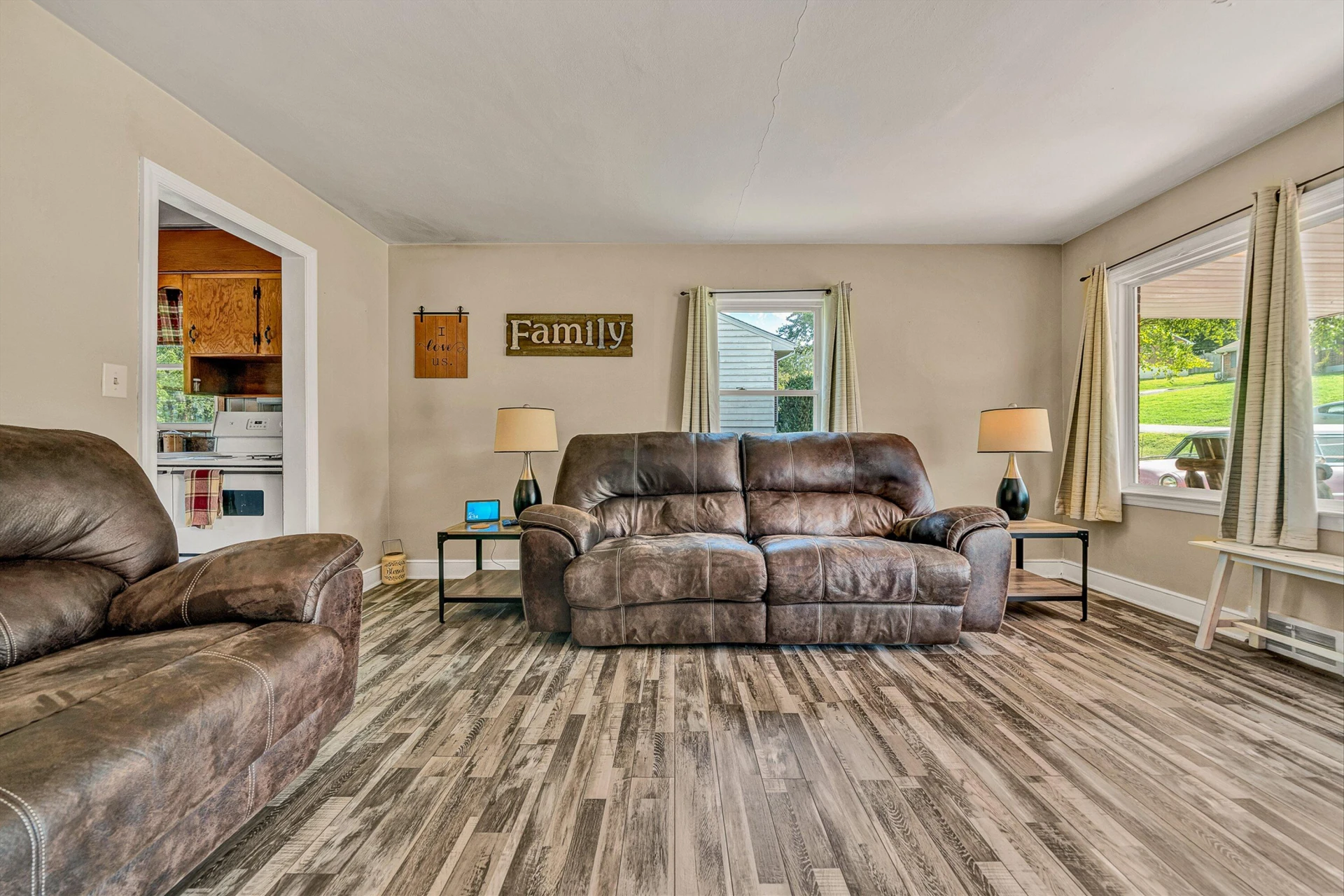 5814 Maywood AVE - Photo 5