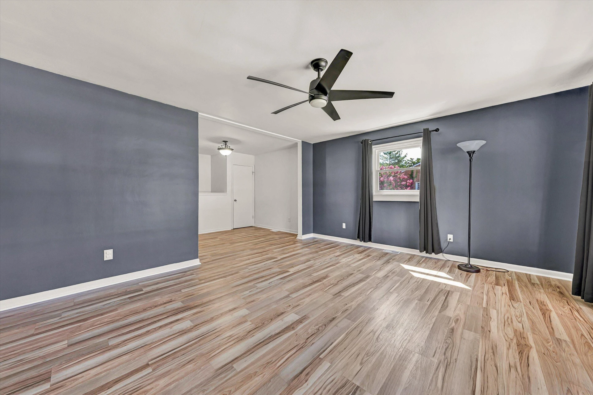 5258 Lakeland DR - Photo 5