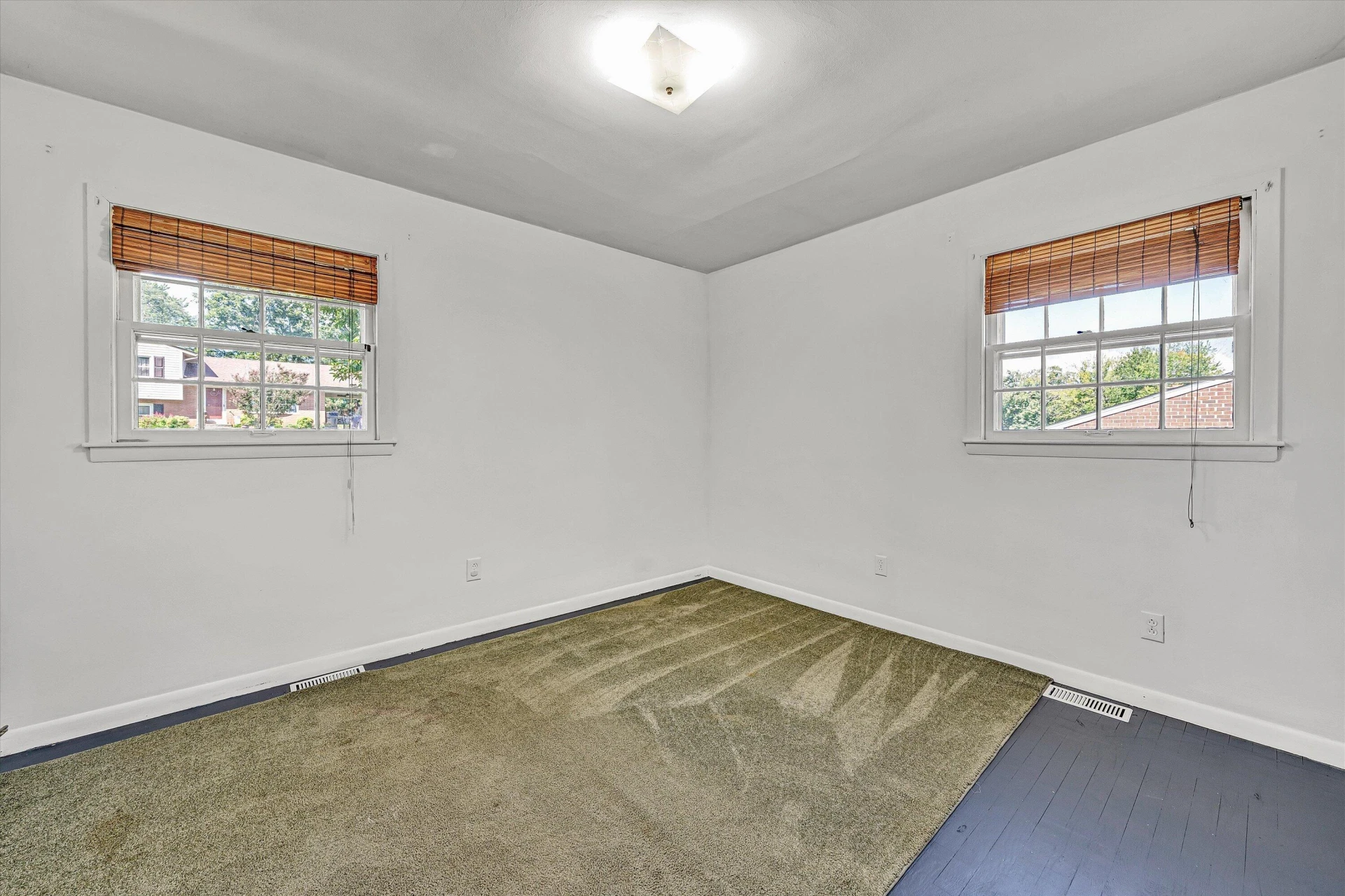 5258 Lakeland DR - Photo 12