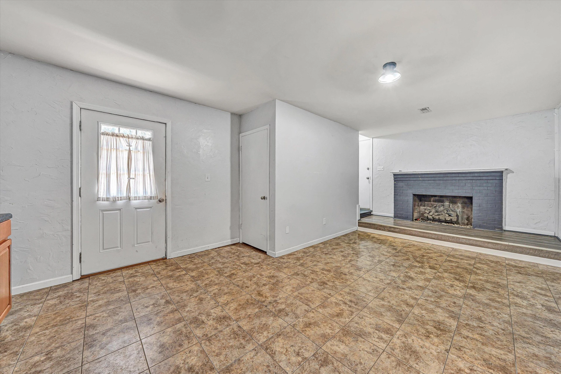 5258 Lakeland DR - Photo 18