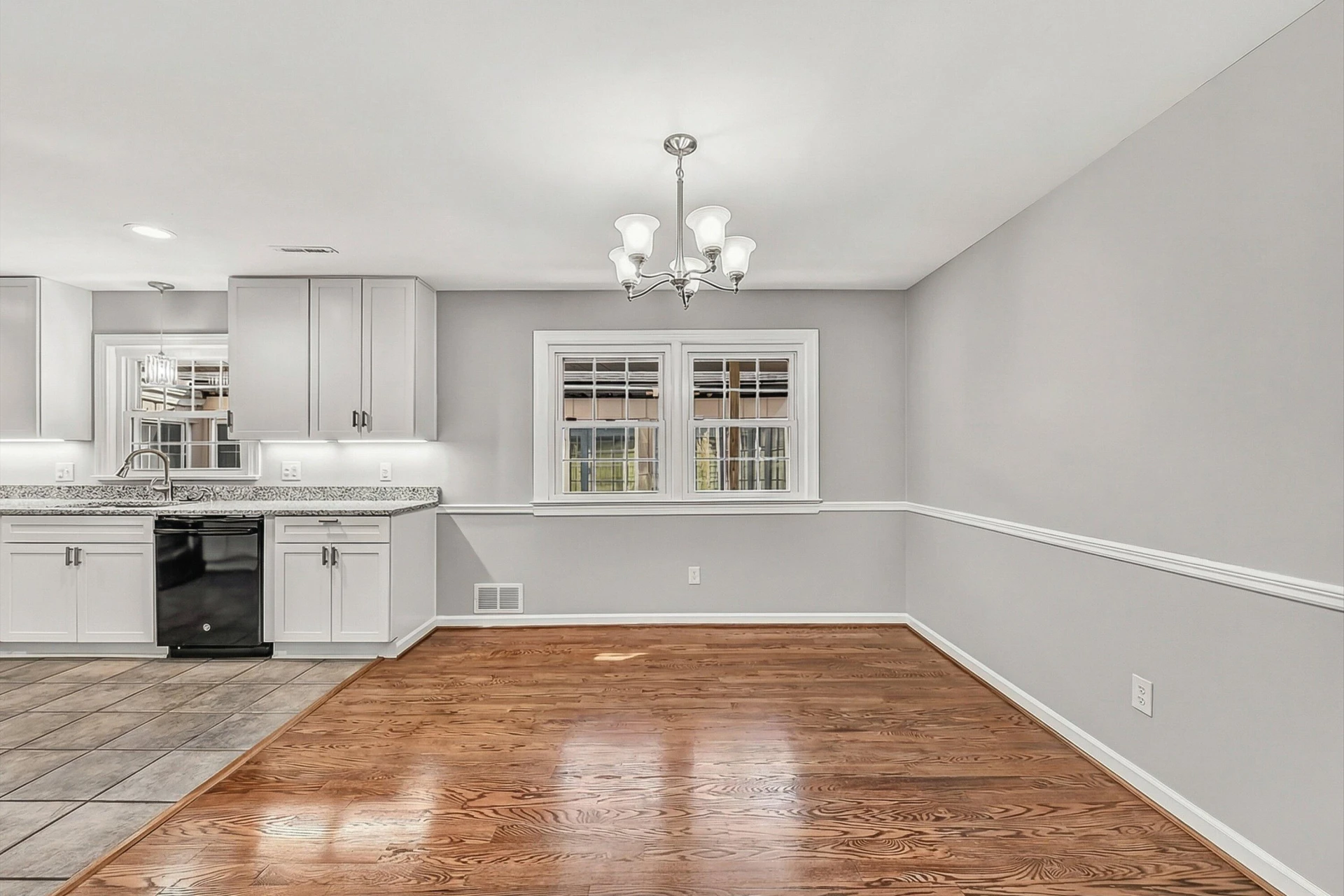 4118 Belle Aire CIR SW - Photo 9
