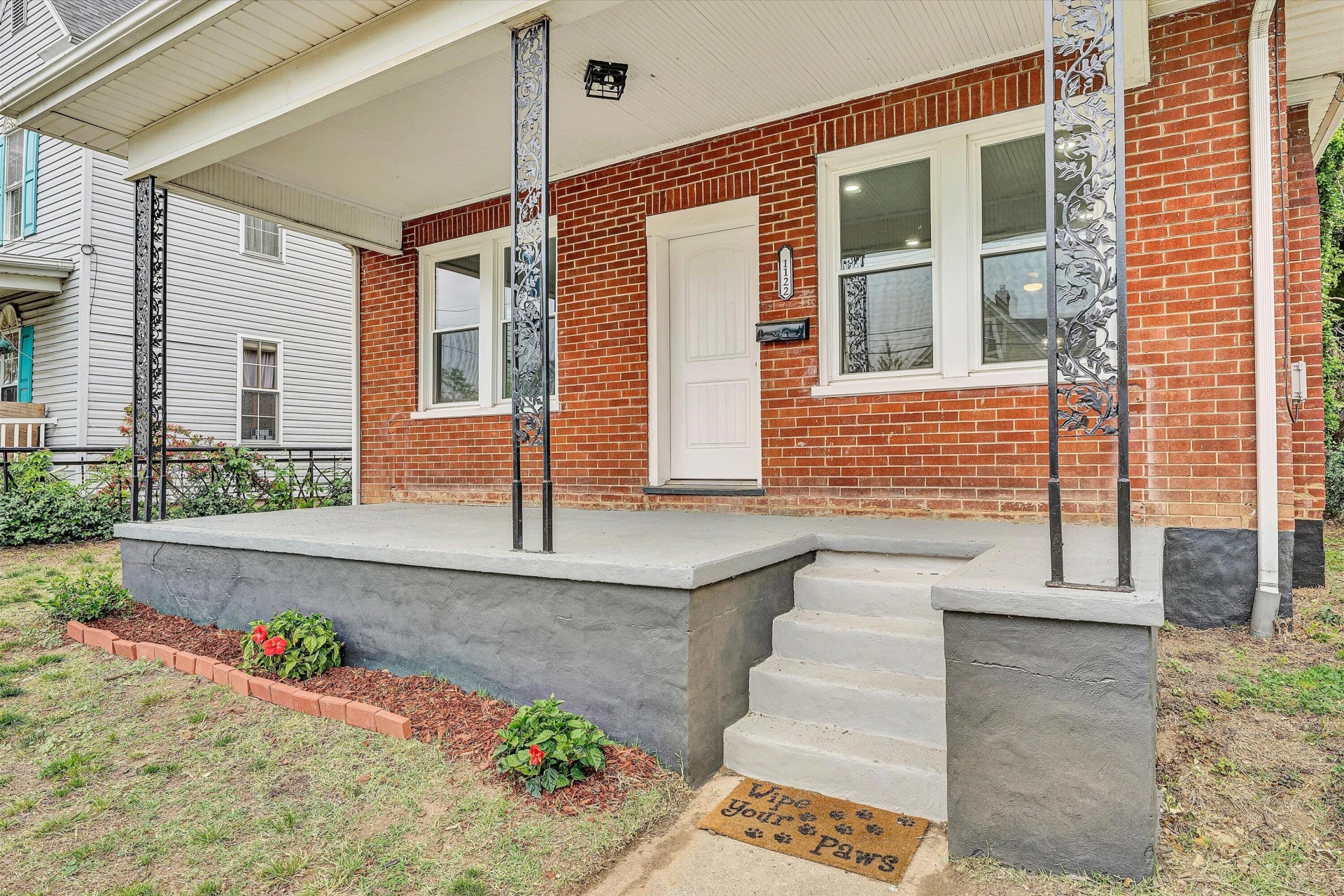 1122 Dale AVE SE - Photo 4