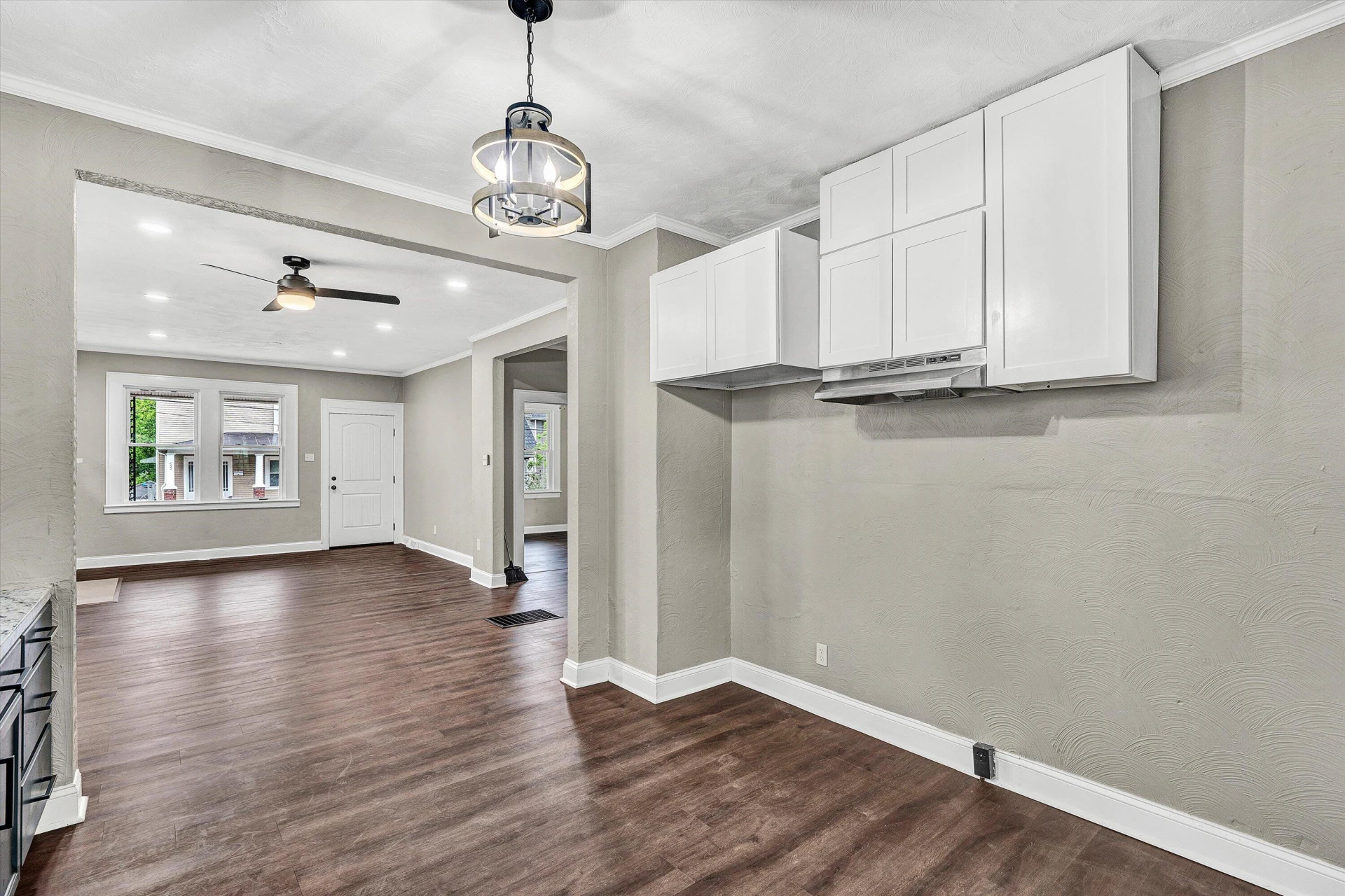 1122 Dale AVE SE - Photo 14