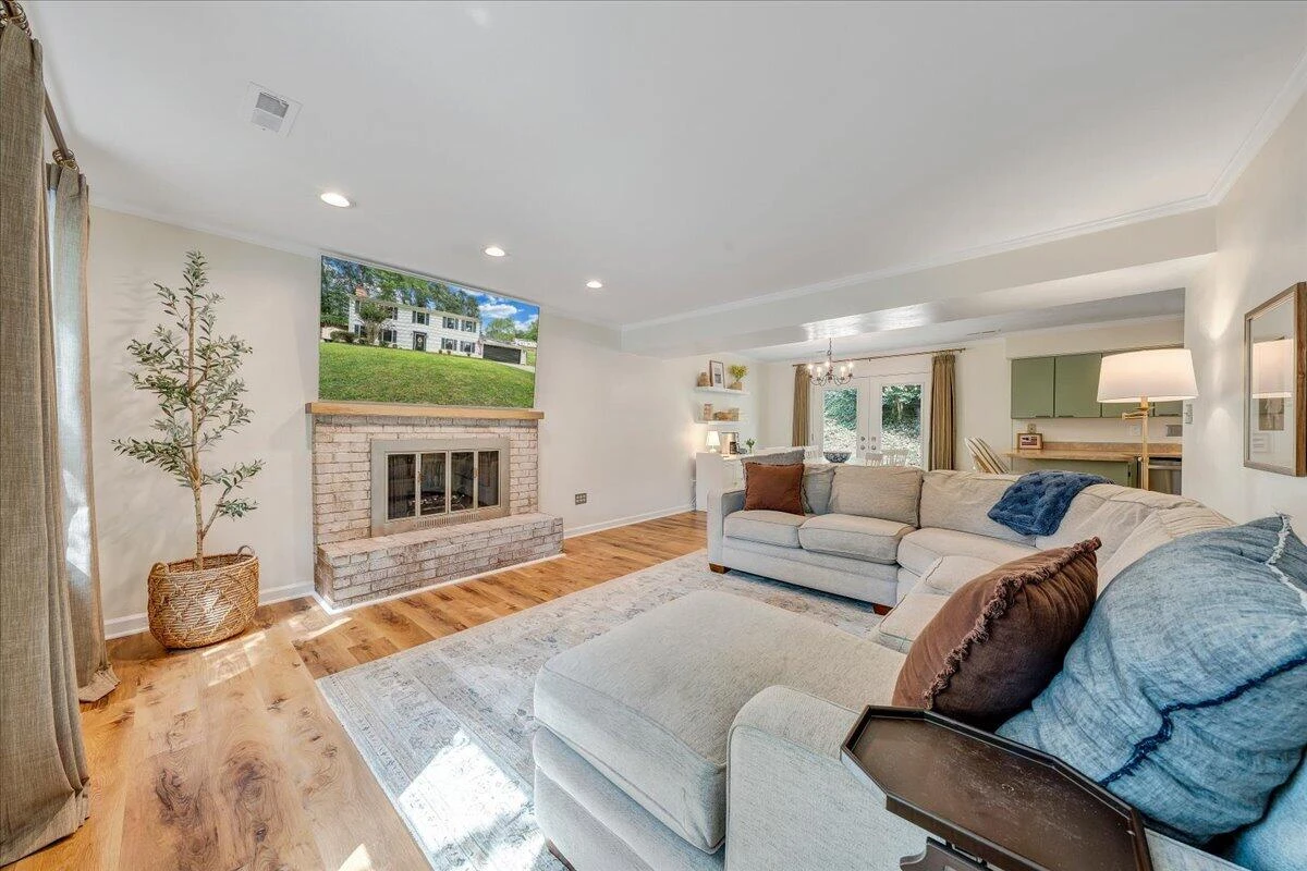 5625 North Lake DR - Photo 11