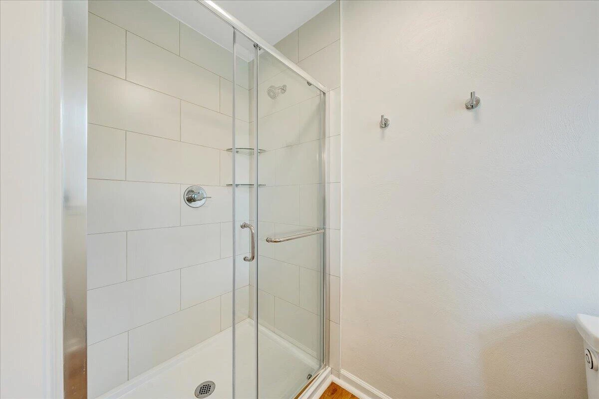 5625 North Lake DR - Photo 25