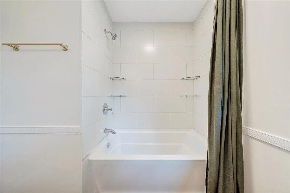 5625 North Lake DR - Photo 31