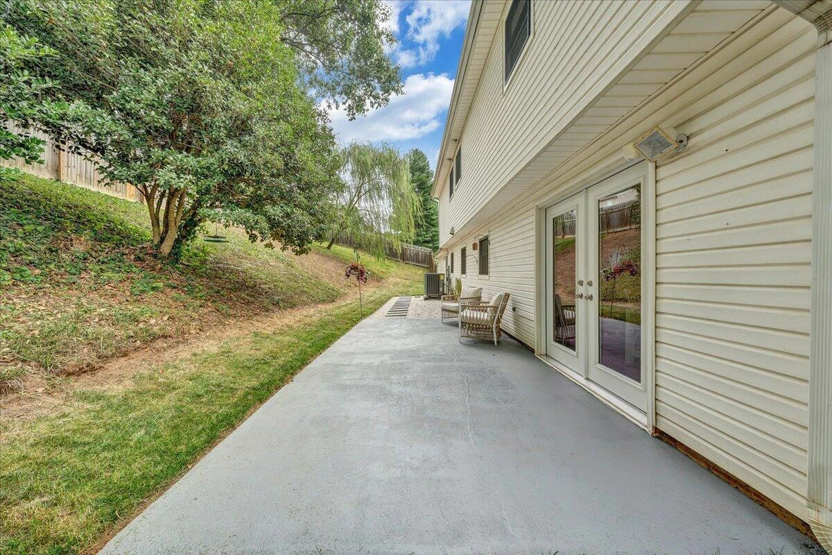 5625 North Lake DR - Photo 34