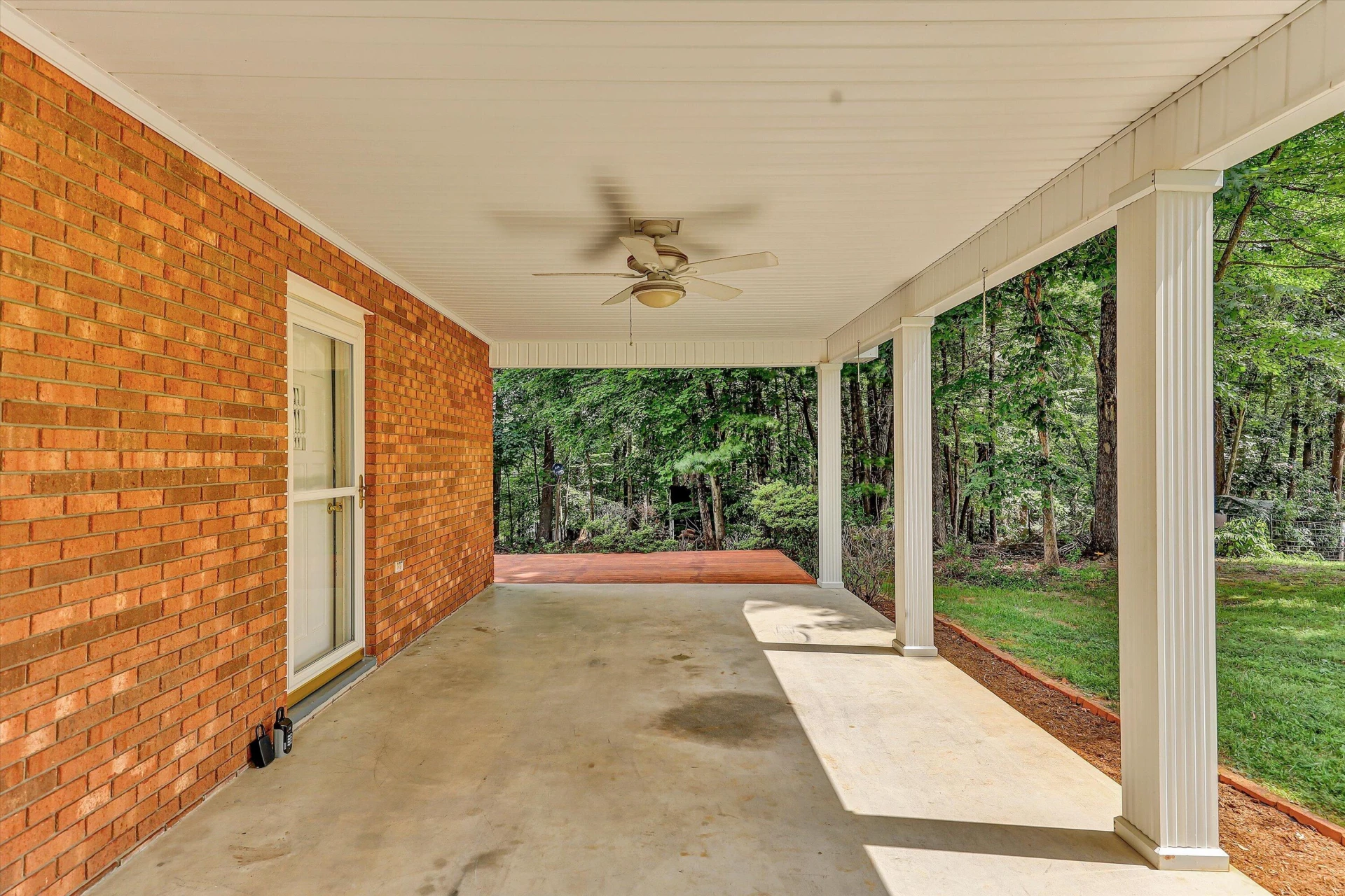 120 Forest Hill LN - Photo 4