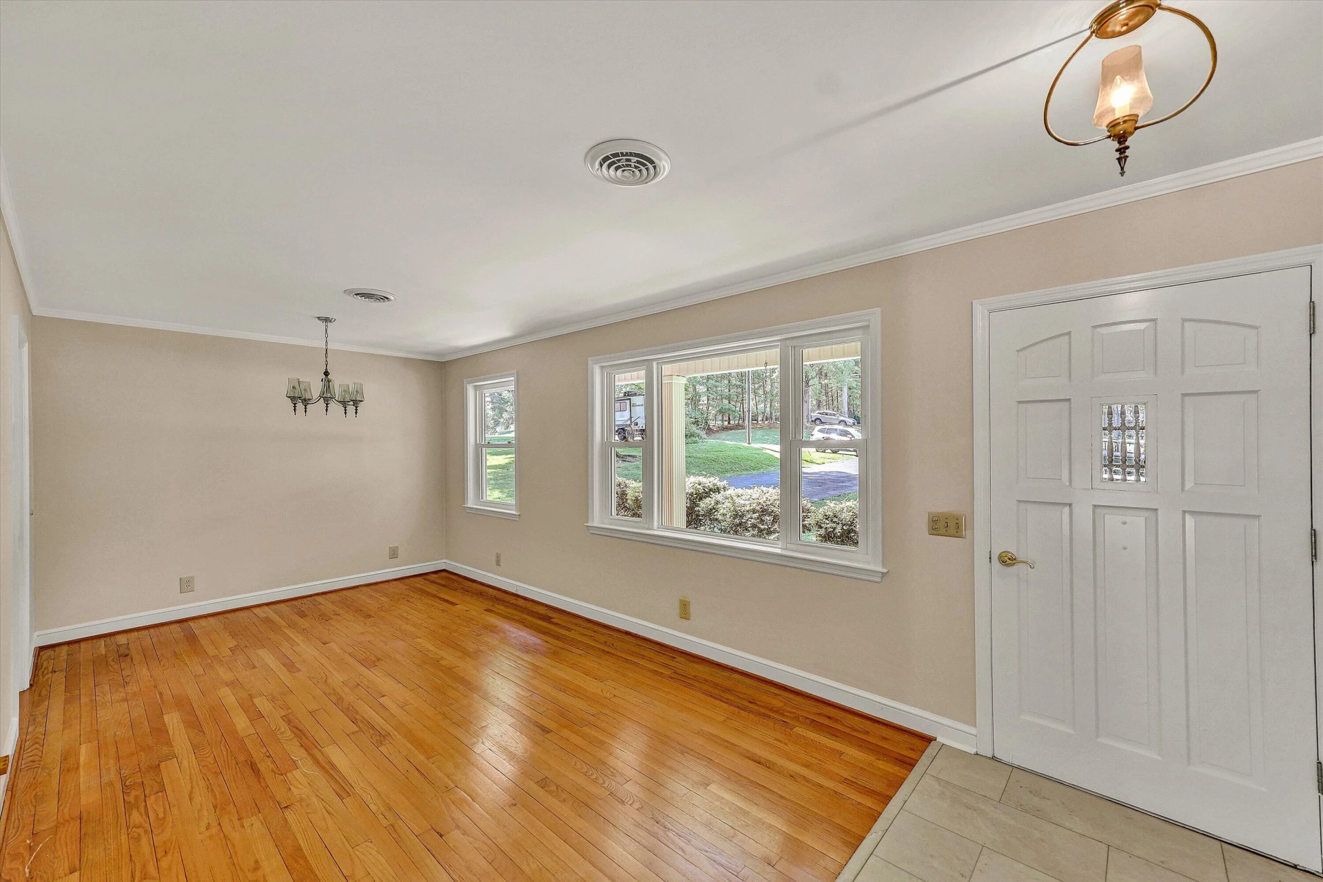 120 Forest Hill LN - Photo 5
