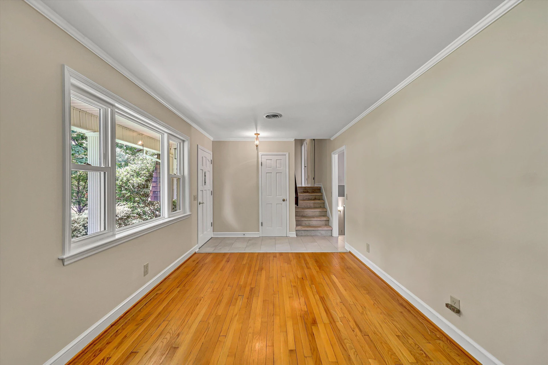 120 Forest Hill LN - Photo 8