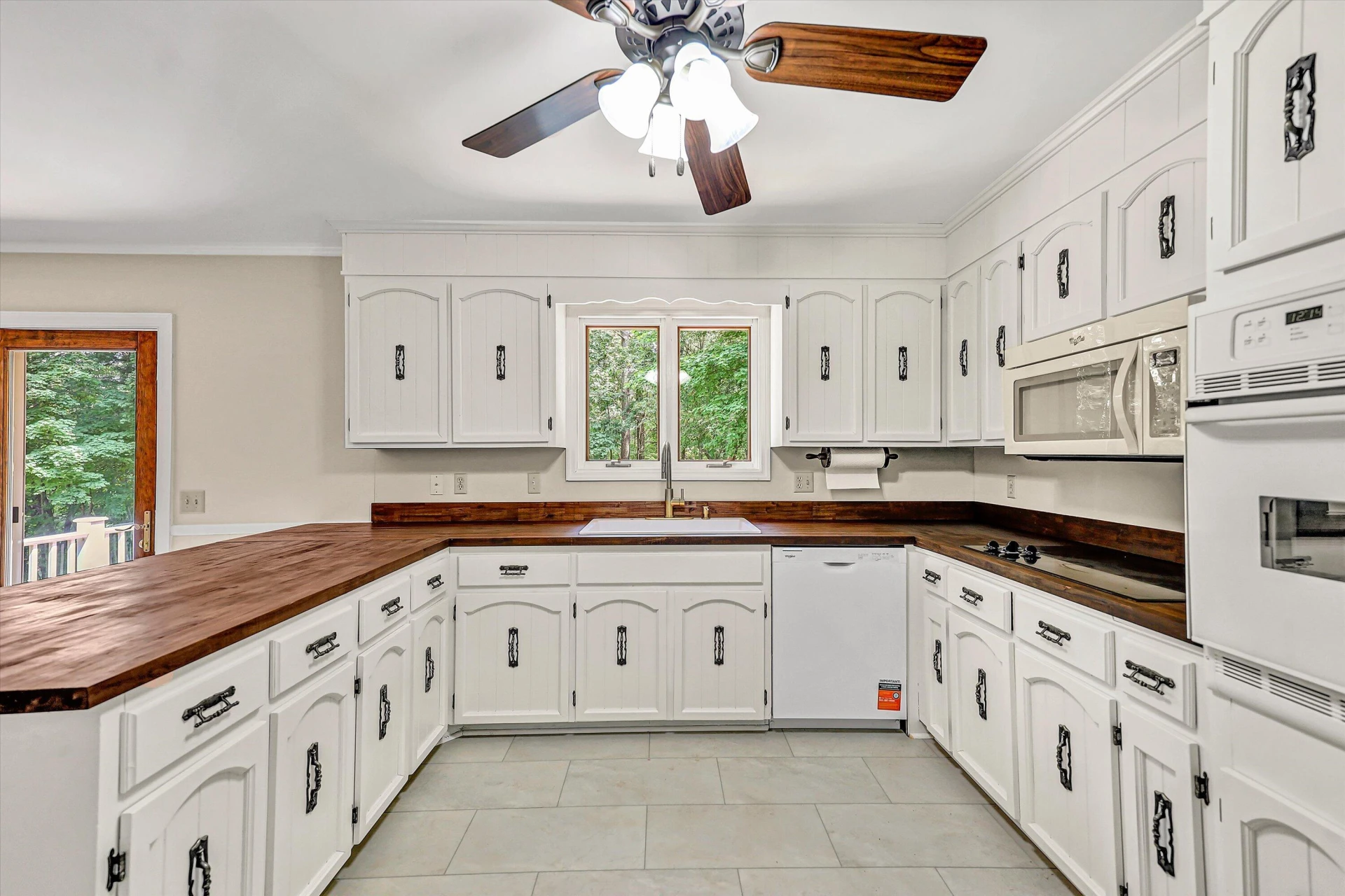 120 Forest Hill LN - Photo 9