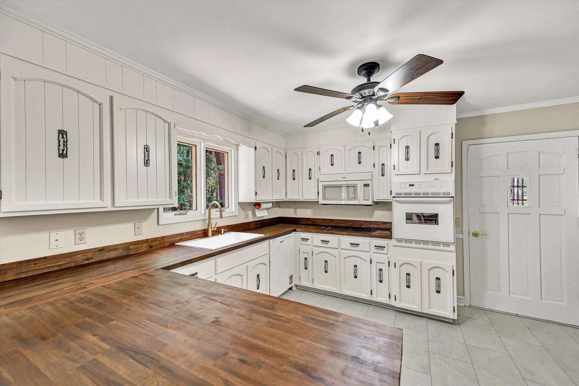 120 Forest Hill LN - Photo 10