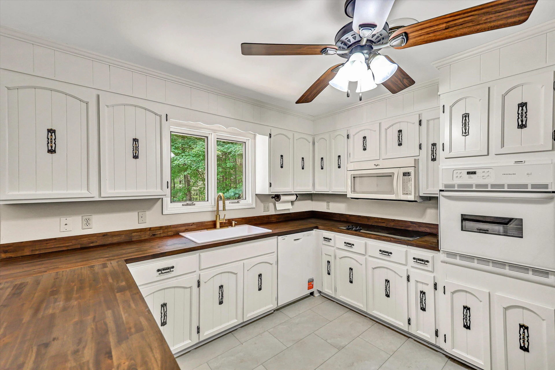 120 Forest Hill LN - Photo 11