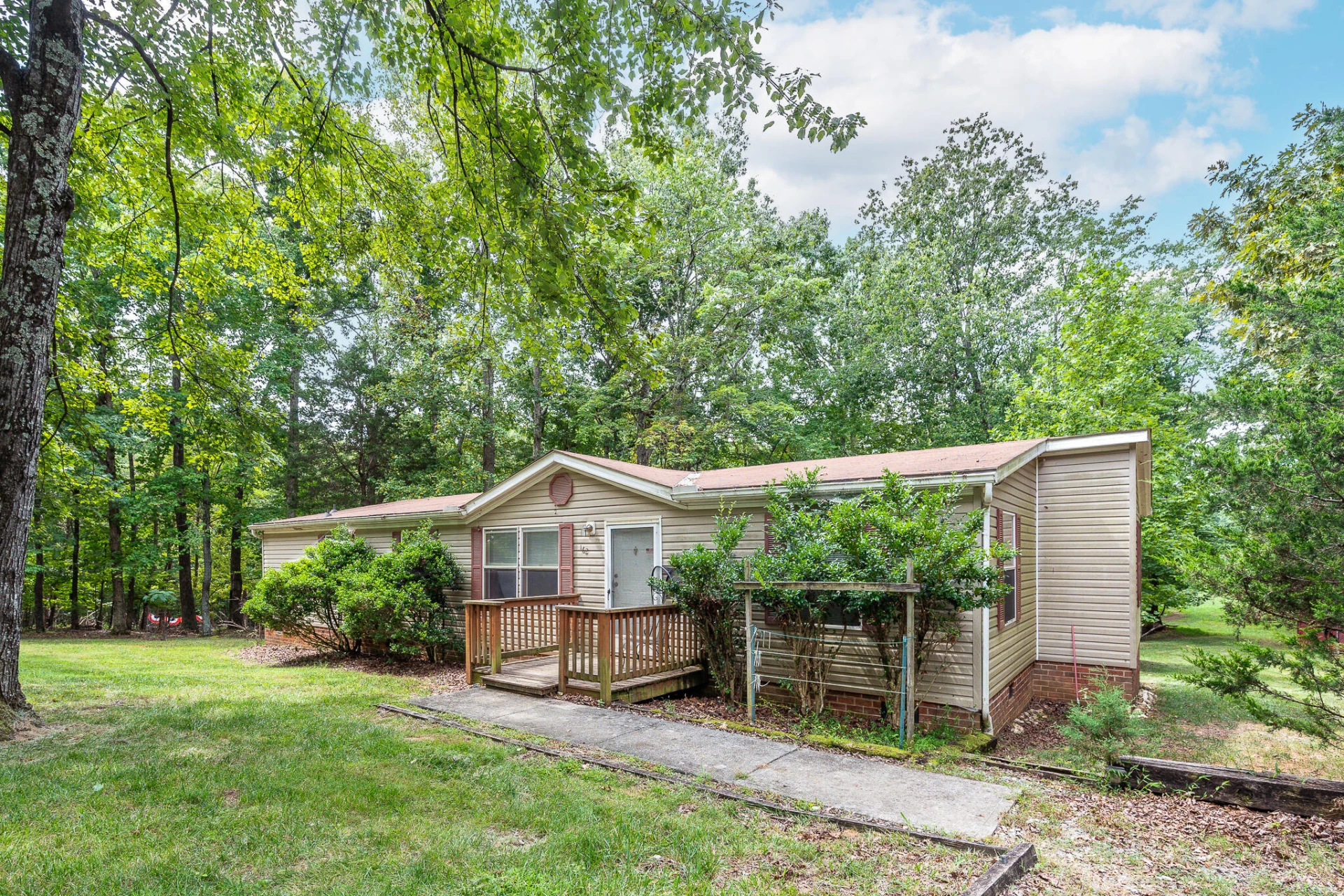 1624 Fiddler Creek RD - Photo 2