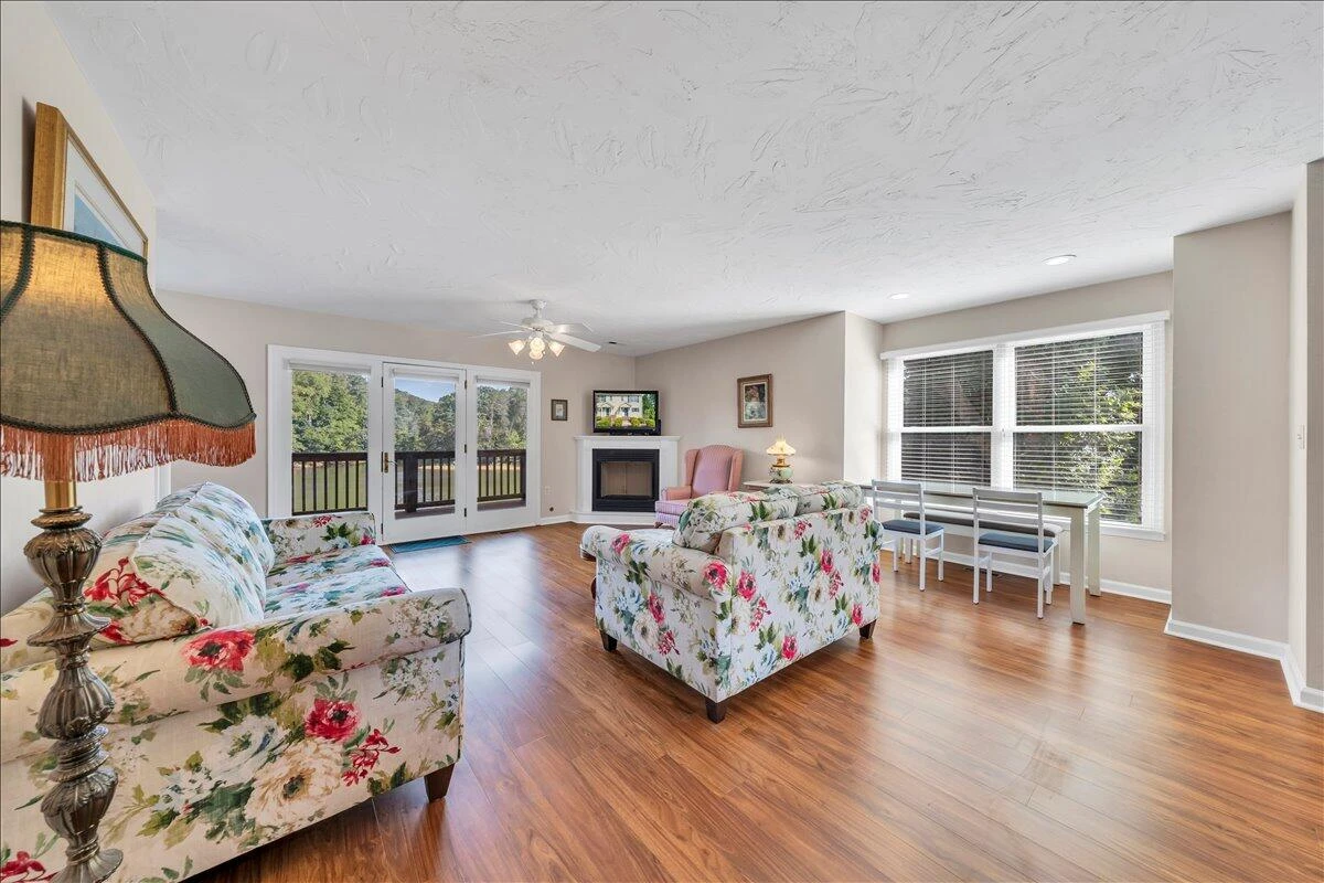 515 Cambridge CT #F6 - Photo 4