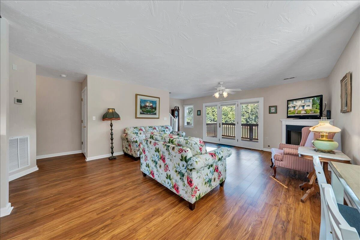 515 Cambridge CT #F6 - Photo 7