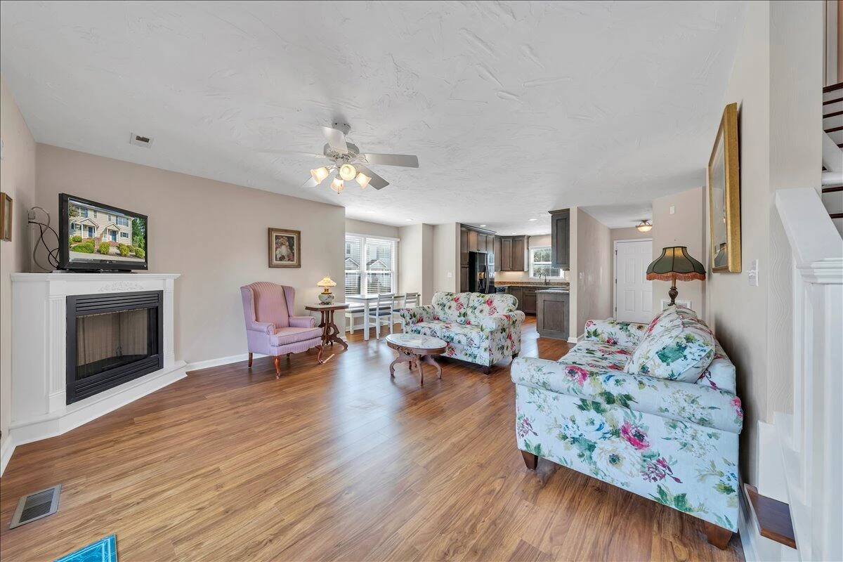 515 Cambridge CT #F6 - Photo 12