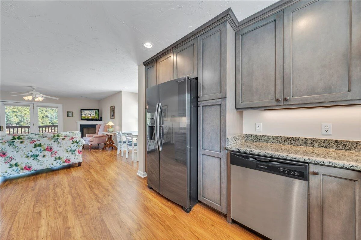 515 Cambridge CT #F6 - Photo 13
