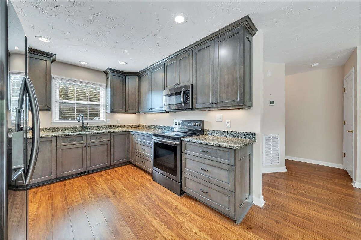 515 Cambridge CT #F6 - Photo 15