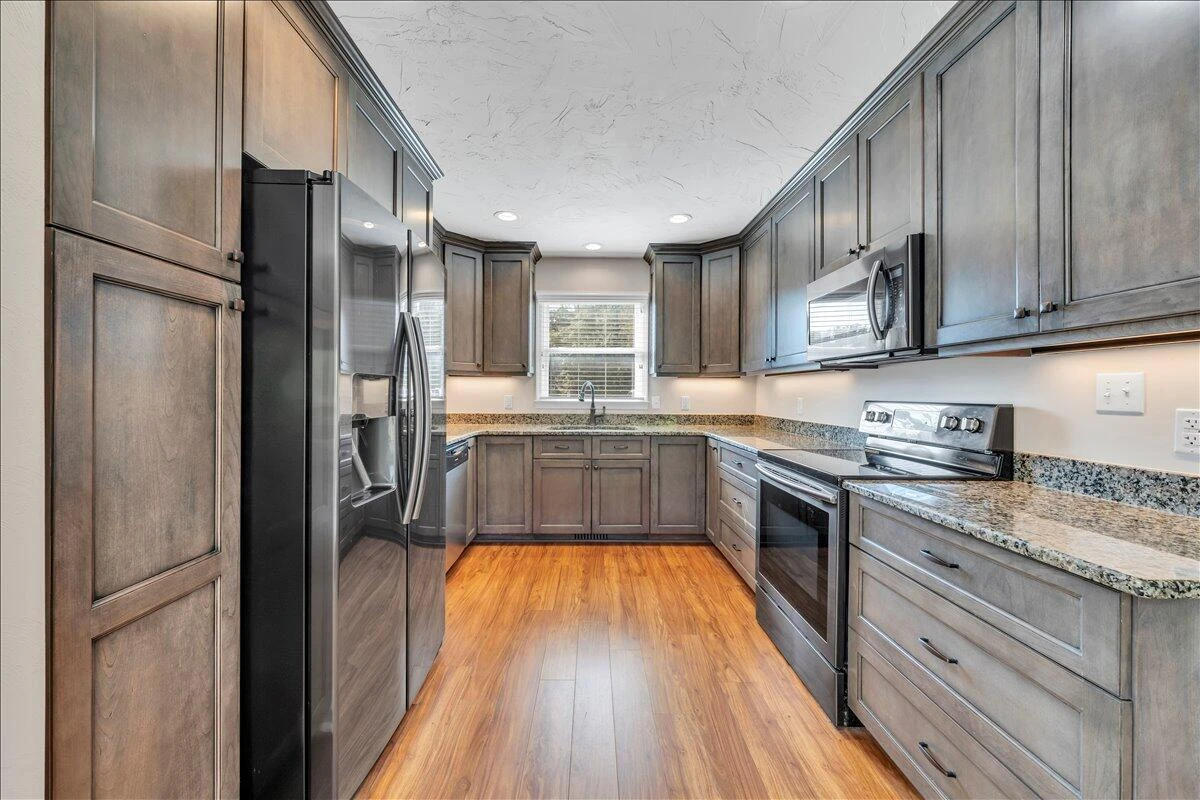515 Cambridge CT #F6 - Photo 17