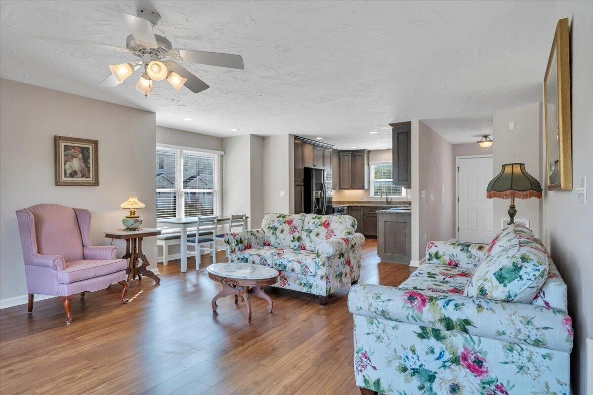 515 Cambridge CT #F6 - Photo 18