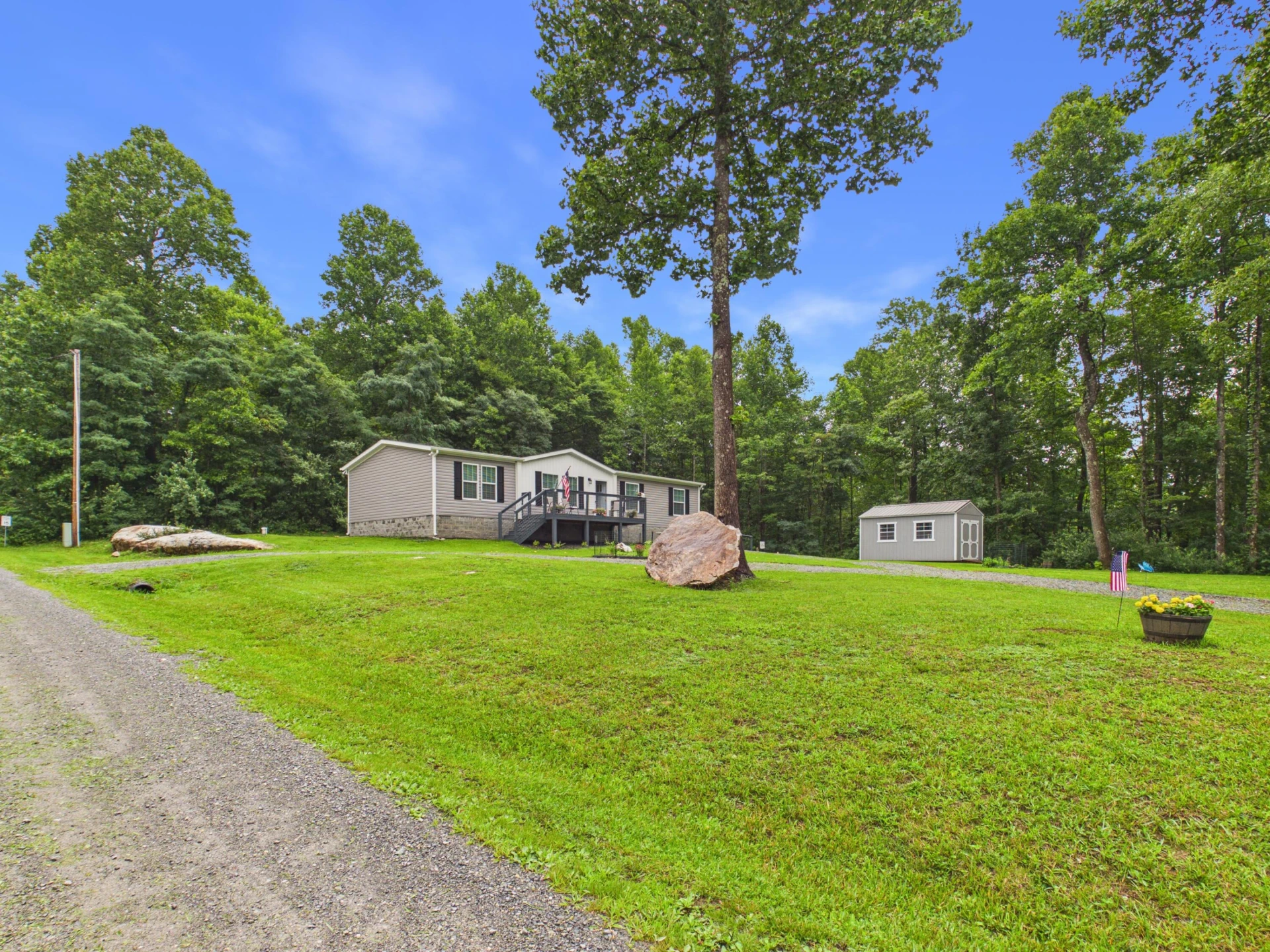 400 Ridge Oak DR SE - Photo 2