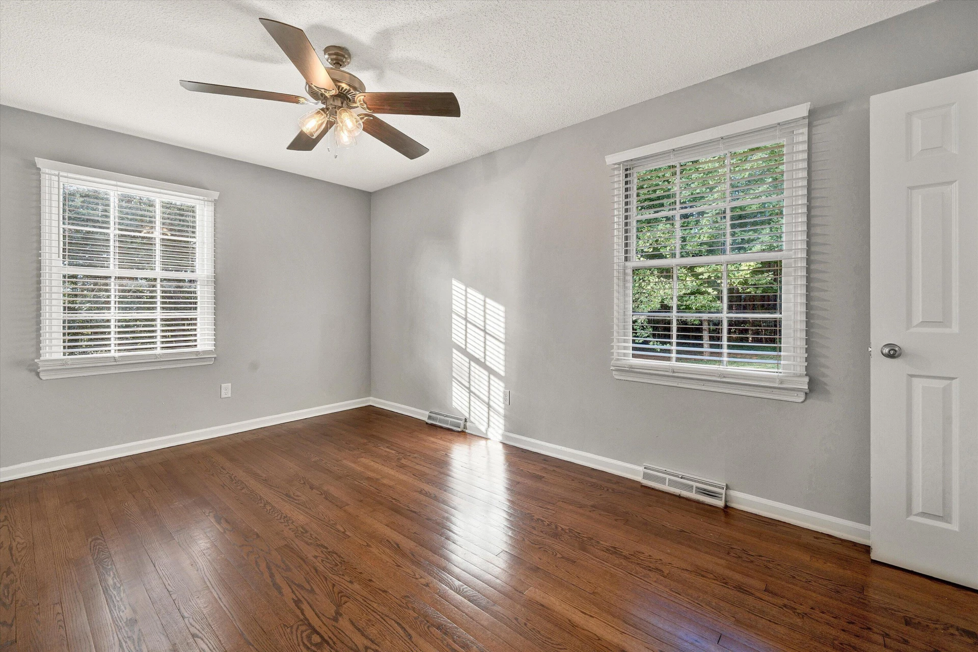 6941 Sontag RD - Photo 10
