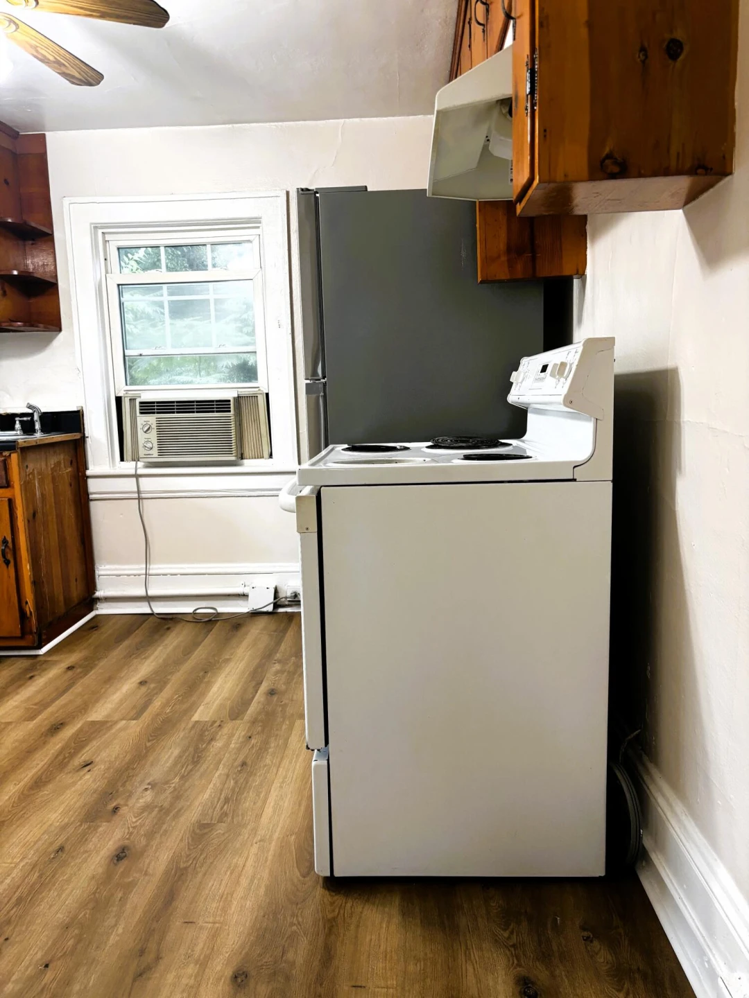 3228 Greenland AVE NW - Photo 2