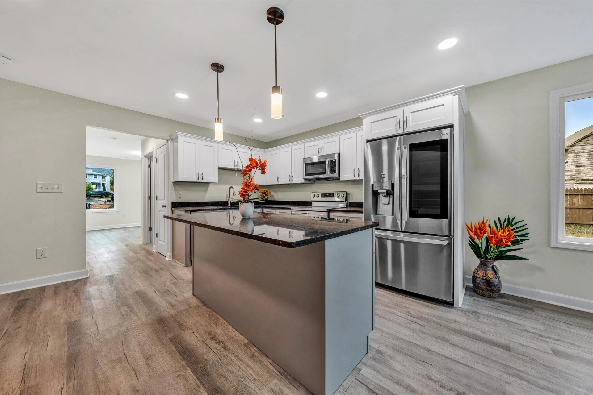 130 W Calhoun ST - Photo 9