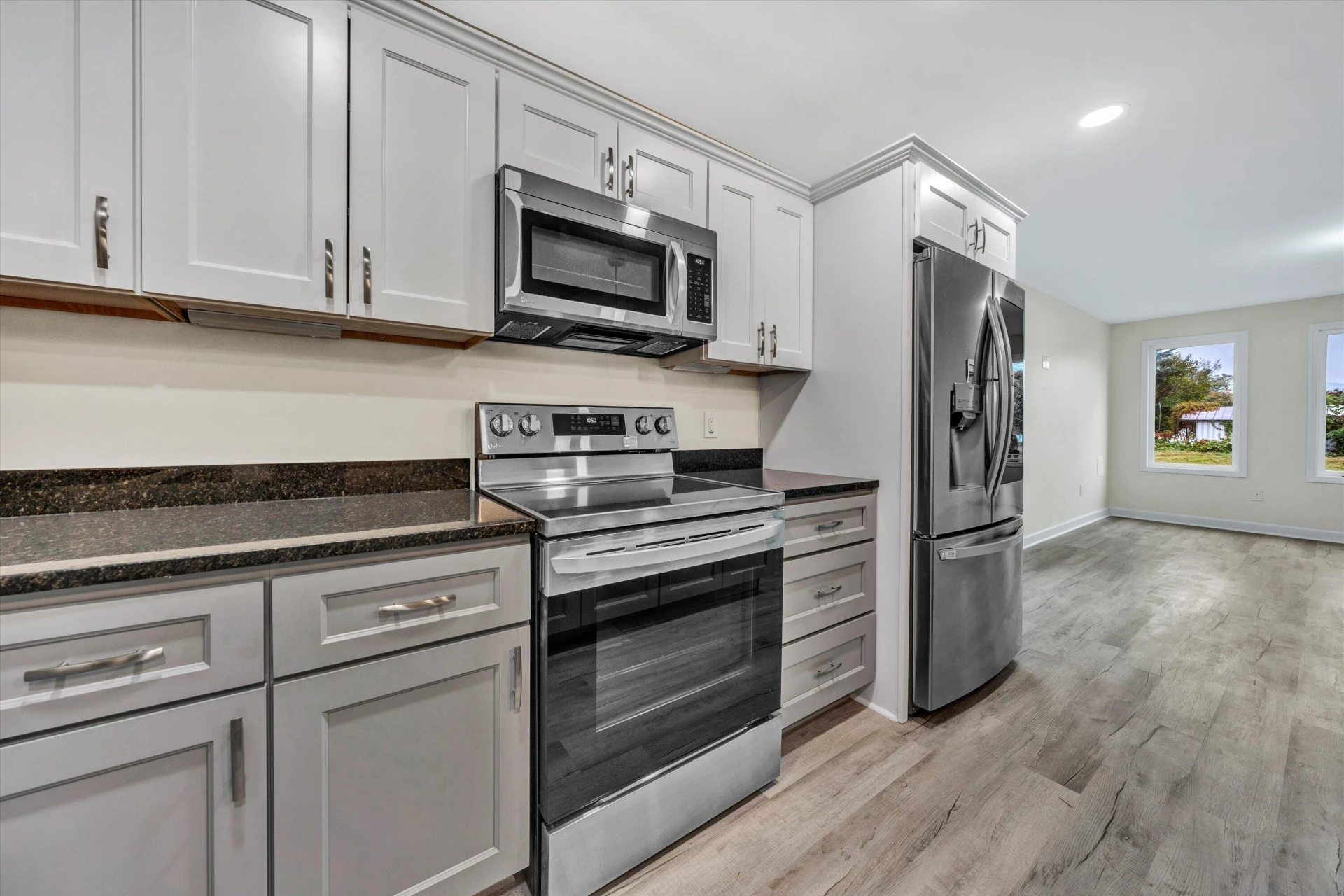 130 W Calhoun ST - Photo 11