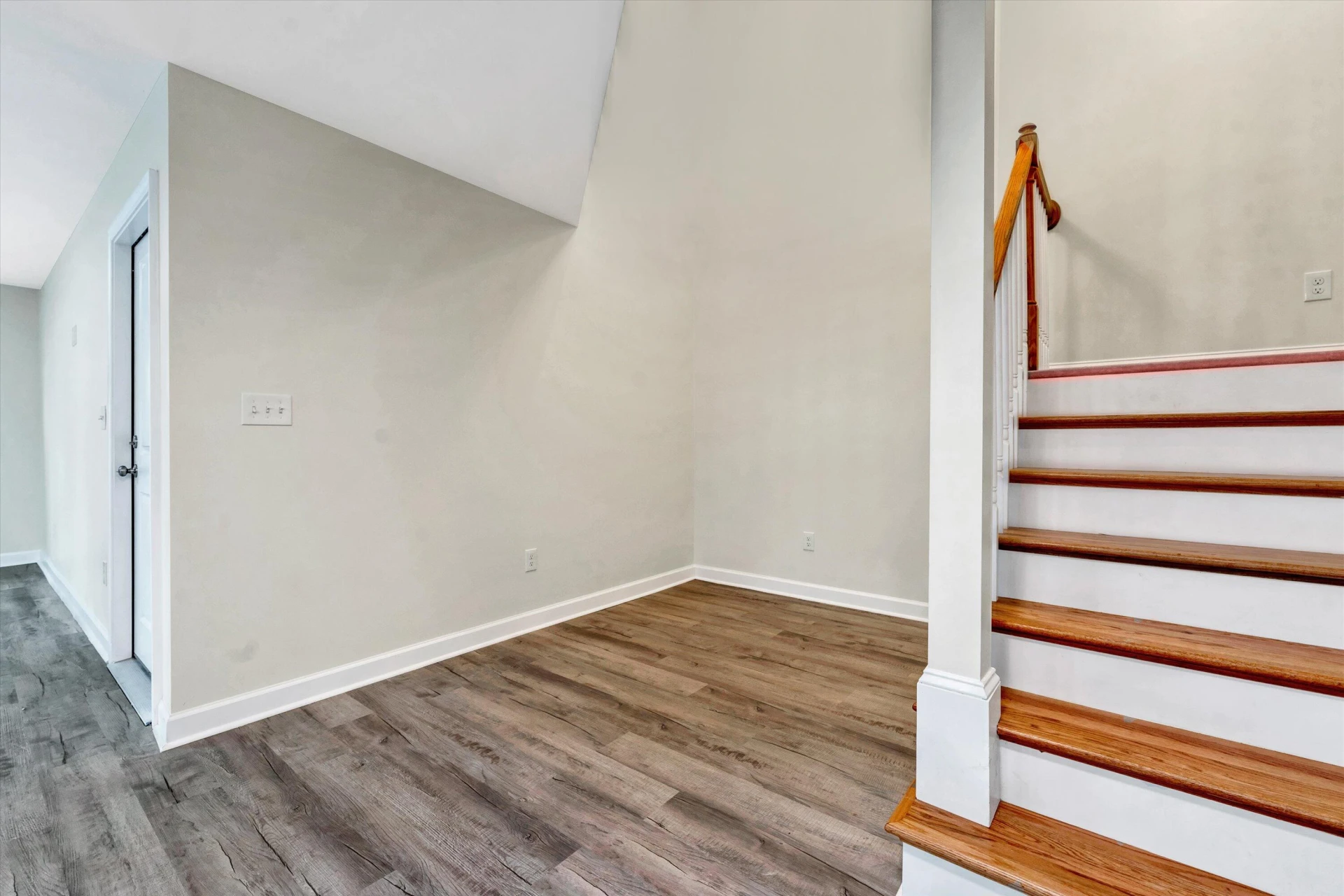 130 W Calhoun ST - Photo 17