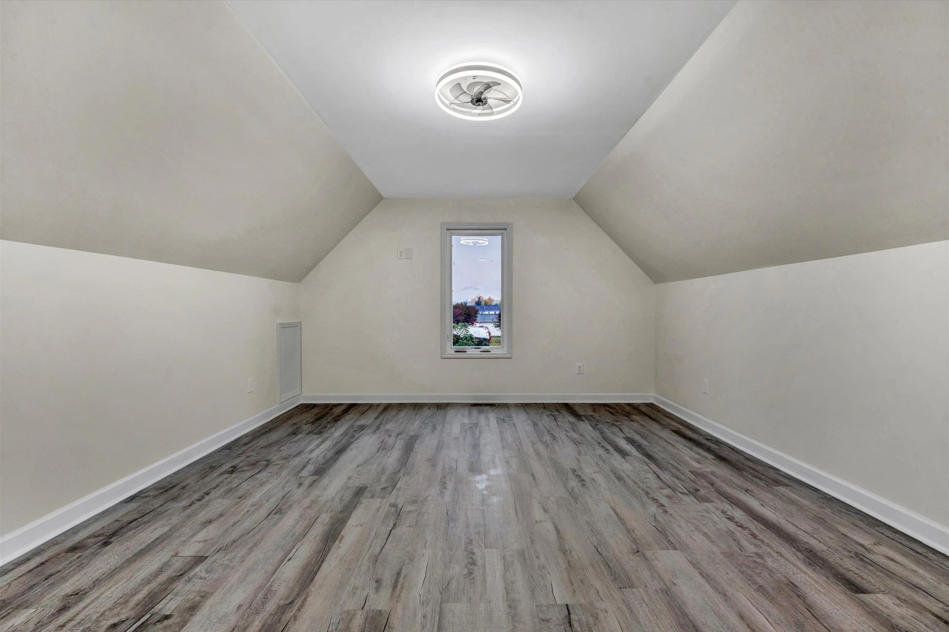 130 W Calhoun ST - Photo 22