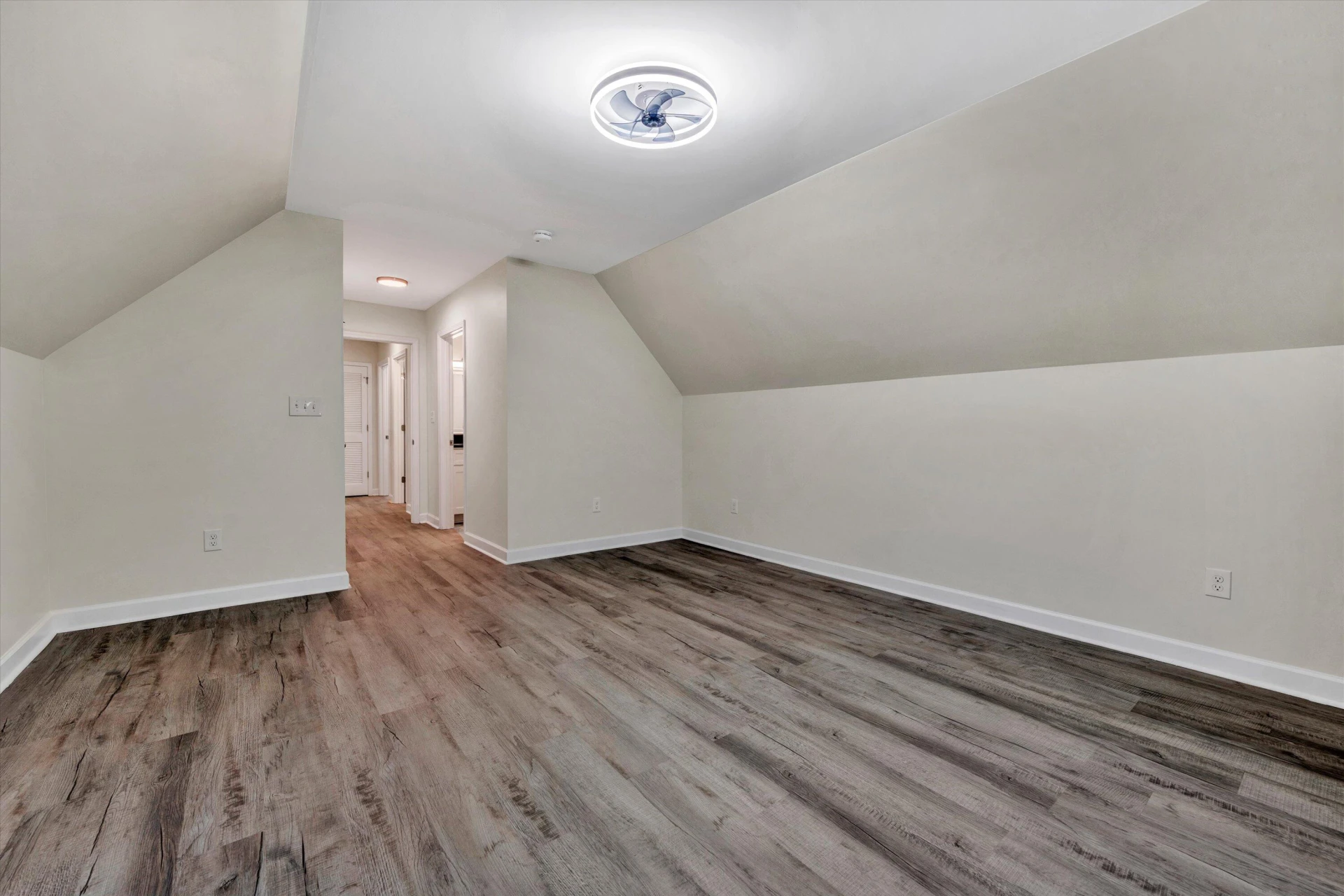 130 W Calhoun ST - Photo 23