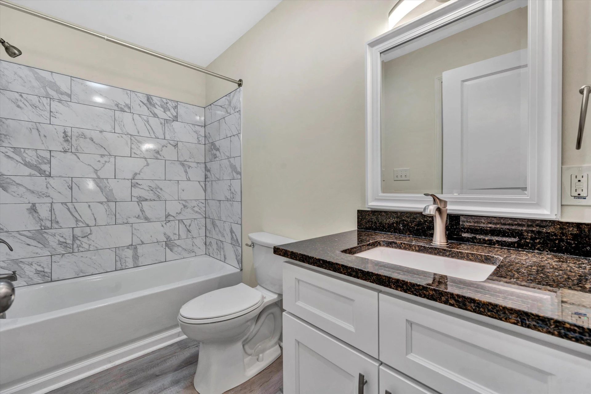 130 W Calhoun ST - Photo 25